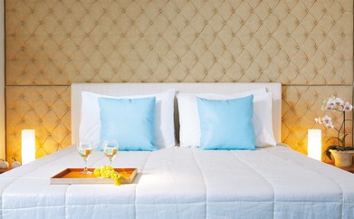 https://ohmydream.club/storage/media/uploads/Grecotel Amirandes/rooms/Superior_Guestroom_with_Individual_Pool_Garden/prev/63d12900875ed.jpg